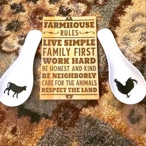 Farmhouse rules sign